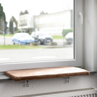 Canadian Cat Company Fensterliege Snuggly Place L beige