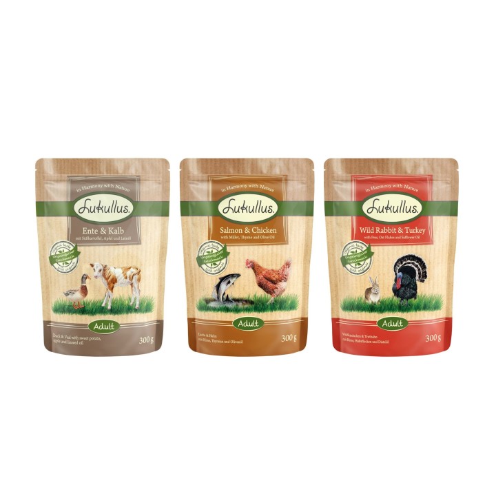 Lukullus Frischebeutel Naturkost 6 x 300 g Mixpaket: Wildkaninchen & Truthahn / Ente & Kalb / Lachs & Huhn