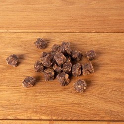 alsa-nature Rindfleisch-Würfel Kauartikel, 200 g, Maße: ca. 1,5 x 2 cm, Hundefutter