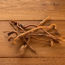 alsa-nature Lamm-Ziemer Kauartikel, 200 g, Länge: ca. 20 - 25 cm, Durchmesser:  ca. 0,5 - 1 cm, Hundefutter
