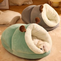 Plüsch Warmes Katzenbett Nistkorb Pantoffelform Cartoon Katzen Hundehütte Betten Haustierzubehör S