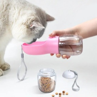 2-in-1 550 ml tragbare, lebensmittelechte Material-Hundekatzen-Reise-Haustier-Wasserbecherflasche mit Futterspender weiß
