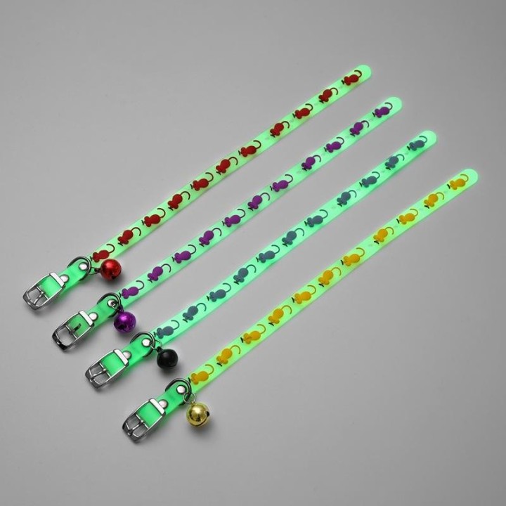 Leuchtende Halsbänder aus Silikon für Katzen mit Glöckchen für Welpen, Kätzchen, Nachtspaziergang, Anti-Verlust-Halskette, Ri