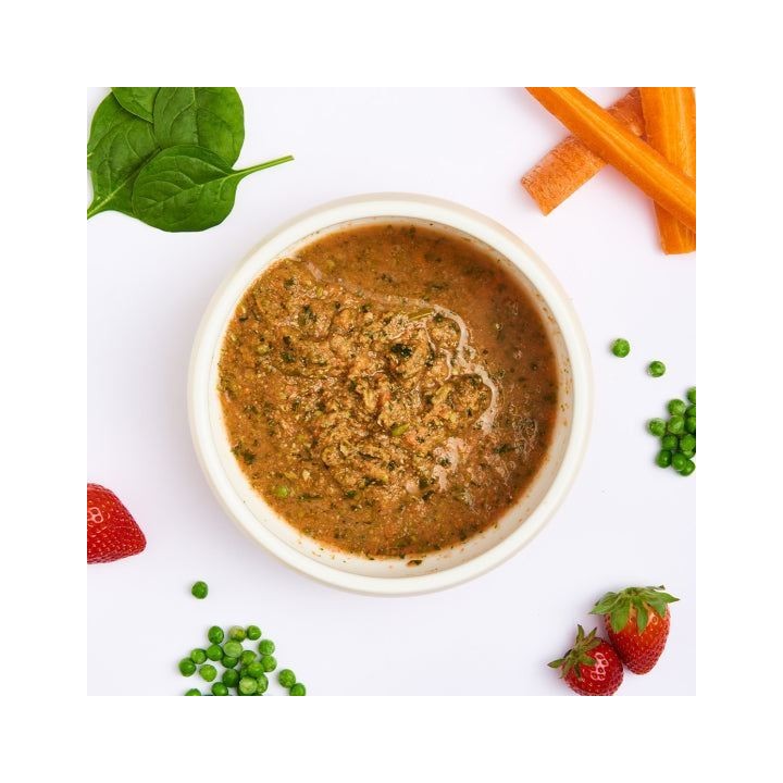 Frische Gemüse-Ernte mit Erdbeeren