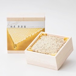 Sugi Bee Garden Heimischer Bienenstockhonig 300g (quatratische Kiste)
