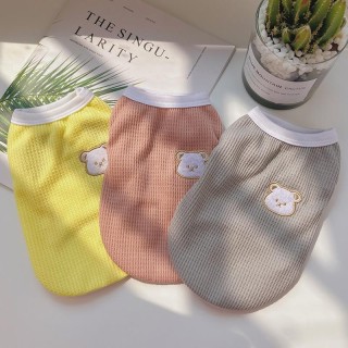 Frühling und Sommer neue dreifarbige Waffelbärweste Haustier niedlich bestickte Cartoonweste Hund Katze Kleidung XS (Bust 32C