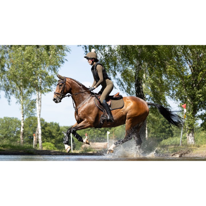 Schmaler Springsattel Teppich aus Wildleder LeMieux