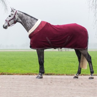 QHP Fleecedecke Brilliance - Porto Red