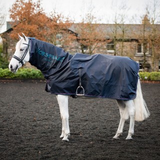 Horseware Rambo Mack in a Sack Regenreitdecke 0g - Navy/Burgundy