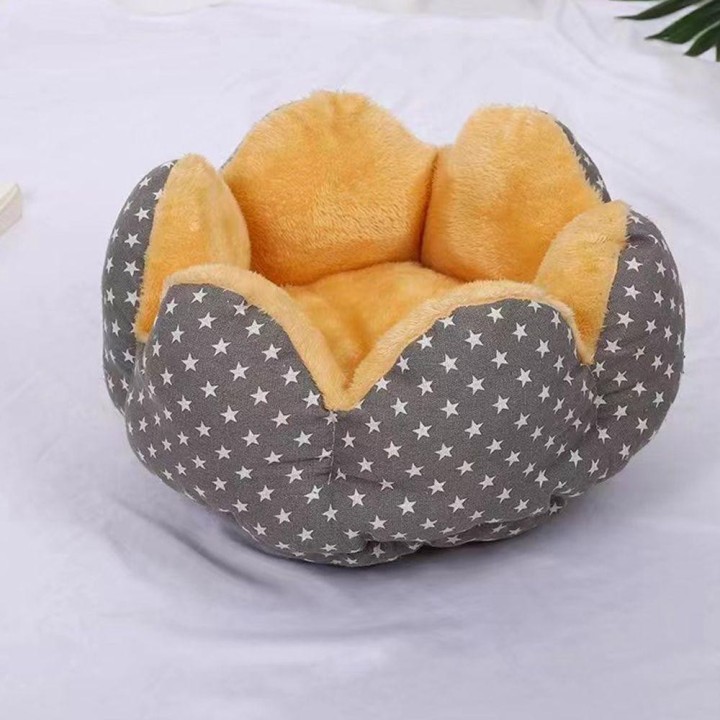 Hundehütte und Katzenhütte für alle Jahreszeiten. Bestickte Haustierhütte, Katzenhütte und Hundehütte in Bonbonfarben S 34*20