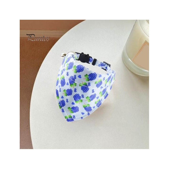 Verstellbares Katzenhalsband mit Speicheltüchern für Haustiere, Bandana mit Glöckchen, Obst-Aufdruck, Stoff, Haustierhalsband