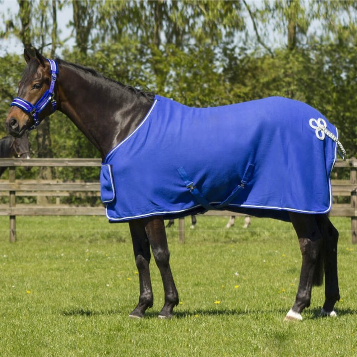 QHP Fleecedecke mit Ornament