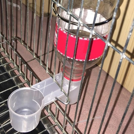 1 Stücke Kunststoff Haustier Vogel Trinker Feeder Wasserflasche Tasse für Huhn Taube one size