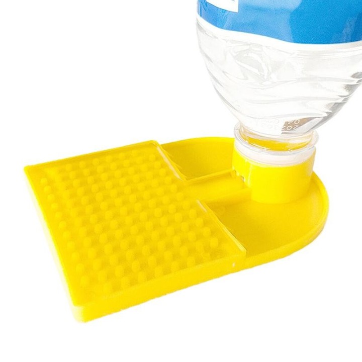 Kunststoff-Bienenwasserzufuhr Neues Design Eingang in Bienenstockfütterung Interner Flaschenadapter Anti-Ertrinken Imkereibed