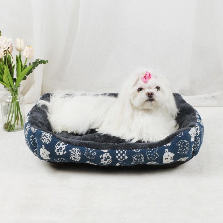 Neue superweiche Hundehütte und Katzenhütte aus arktischem Samt, Cartoon-Muster, warme Haustiermatte für den Winter, vier Jah